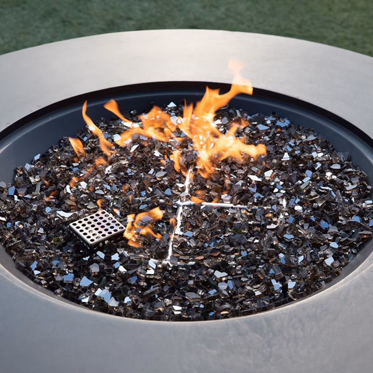 Nimes 40-in Round Concrete Natural Gas Fire Pit - Image 3
